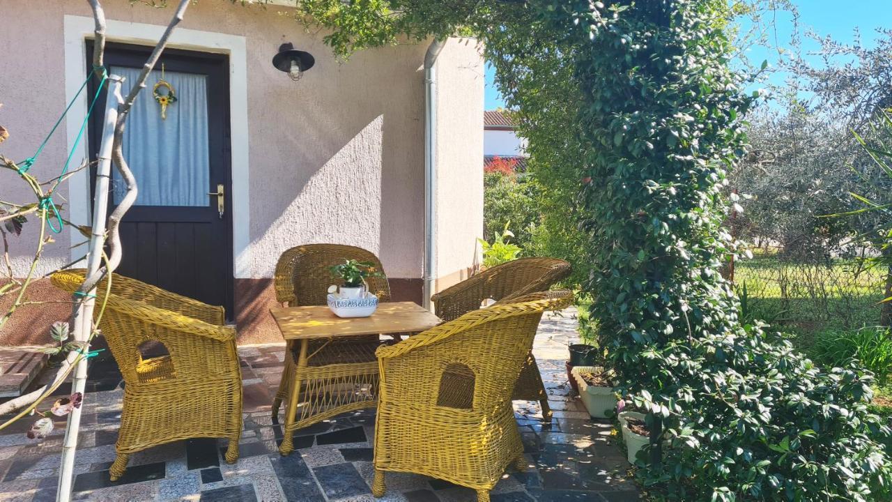 Apartman Kos Rosini Buitenkant foto